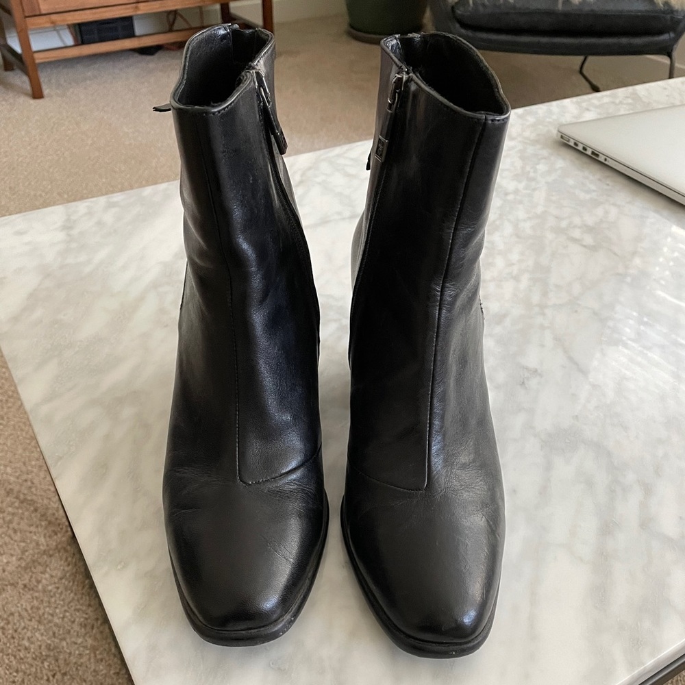 SOLD‼️Alberto Fermani boots size 39